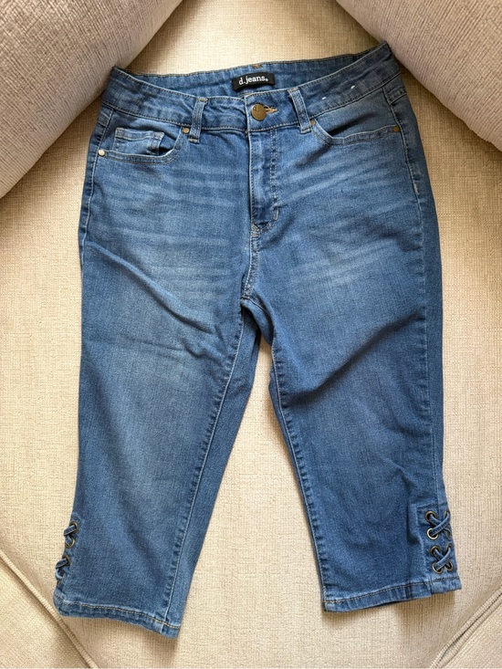d. jeans Denim - d. jeans Blue Ankle-Length Lace-Up Hem Cropped Jeans